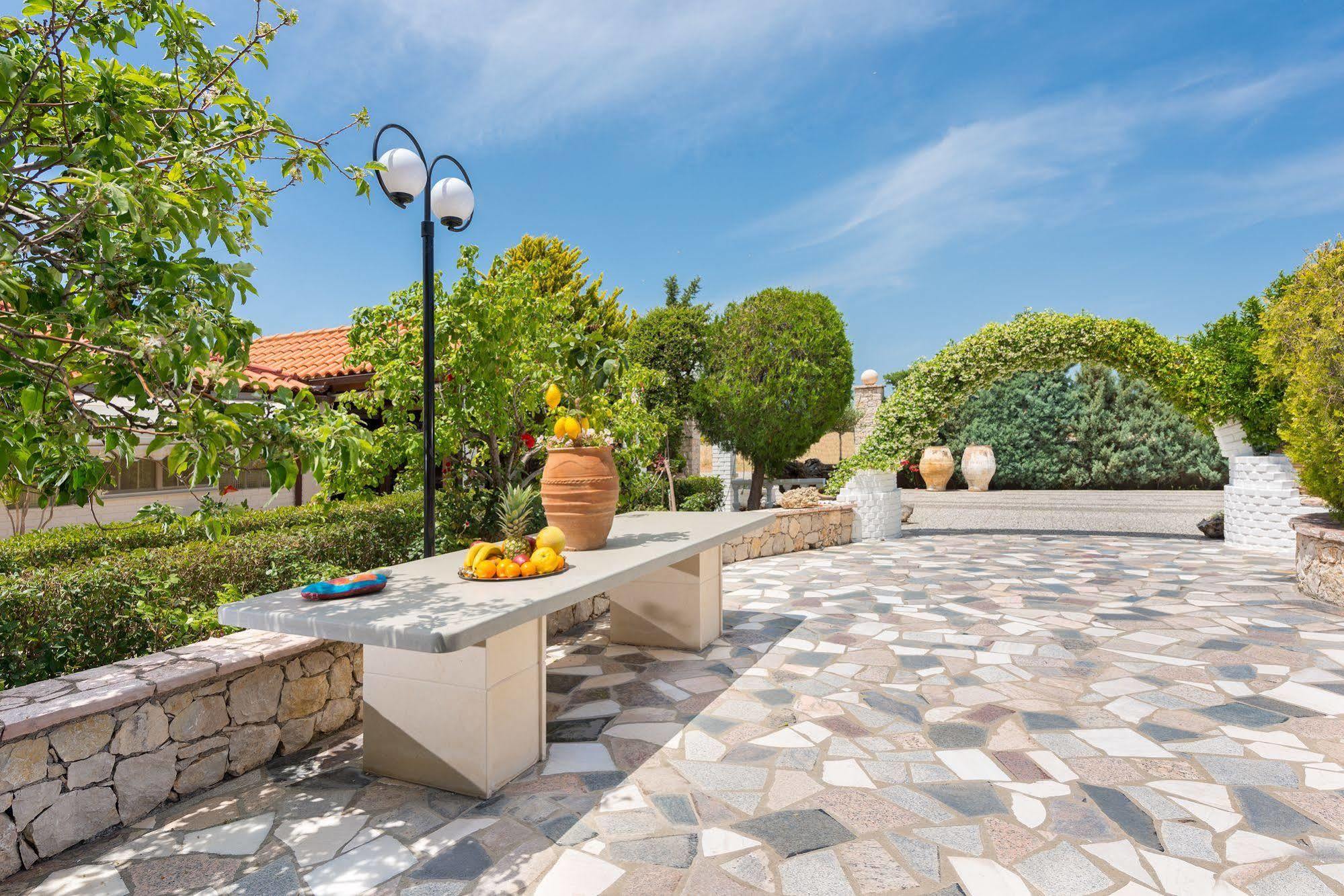 Elefteria Apts & Suites Kolymbia Exterior foto